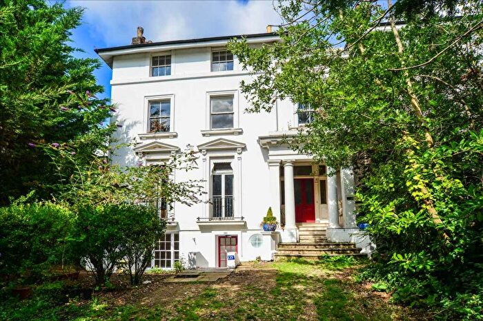 2 Bedroom Apartment To Rent In Lee Park, London, SE3