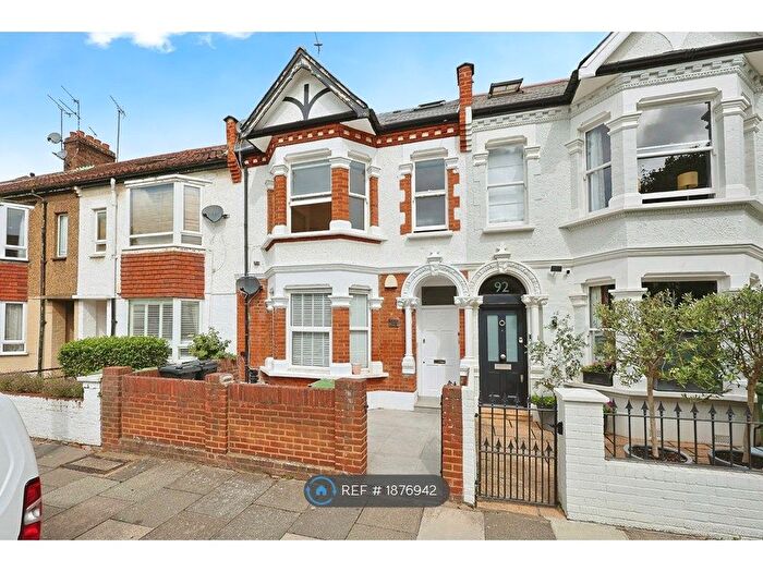 4 Bedroom Flat To Rent In Langthorne Street, London, SW6