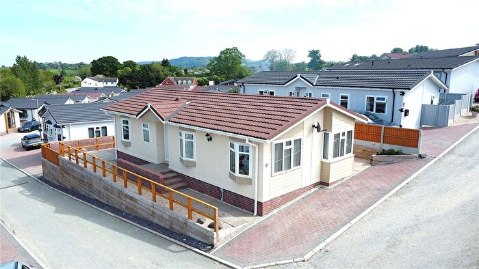 2 Bedroom Mobile/park Home For Sale In Forden, Welshpool, Powys, SY21