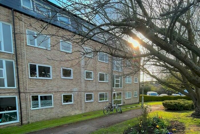 2 Bedroom Flat To Rent In Falcon Court, Ware, Hertfordshire, SG12