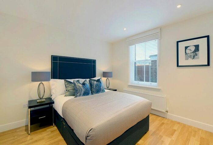 2 Bedroom Flat To Rent In Kew Bridge Court, Kew Bridge Court, W4