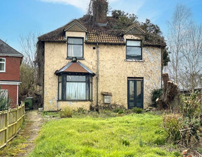 3 Bedroom Detached House For Sale In Victory Cottage, Sandhurst Lane, Gloucester, GL2