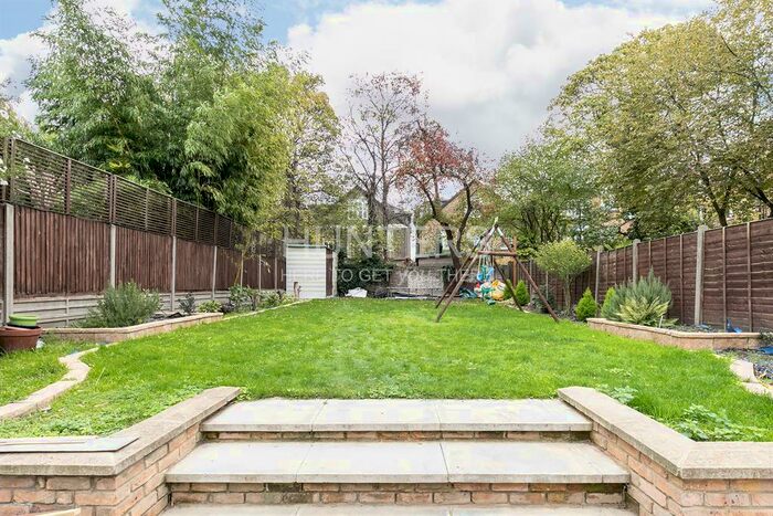 Studio To Rent In Hilltop Road, London, NW6