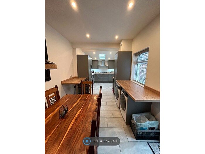 6 Bedroom Terraced House To Rent In Braemar Road, Manchester, M14