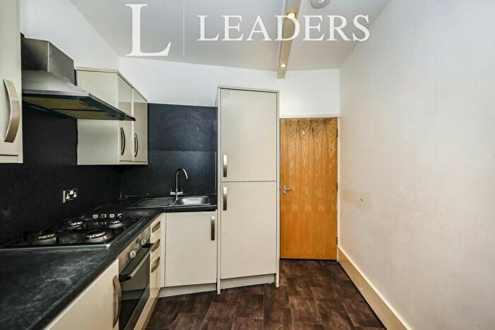 2 Bedroom Flat To Rent In Clarendon Road, Southsea, PO4