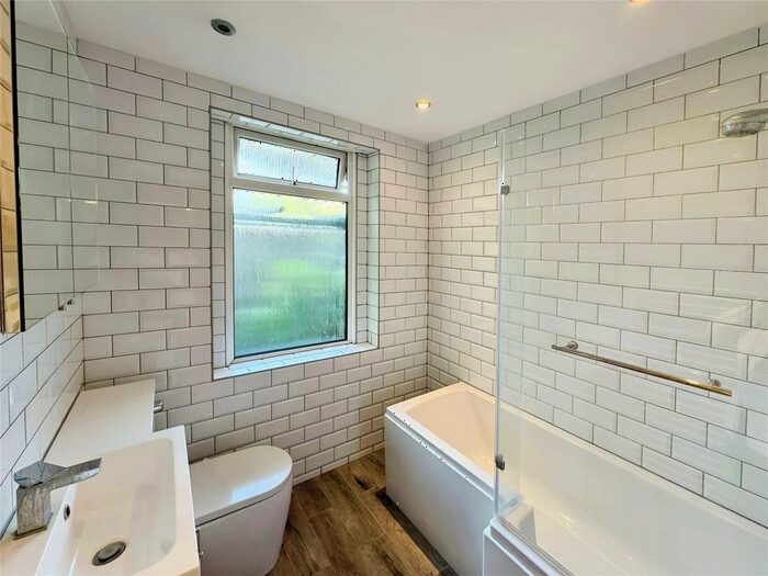 1 Bedroom Flat To Rent In Ashford Road, Bearsted, Maidstone, Kent, ME14