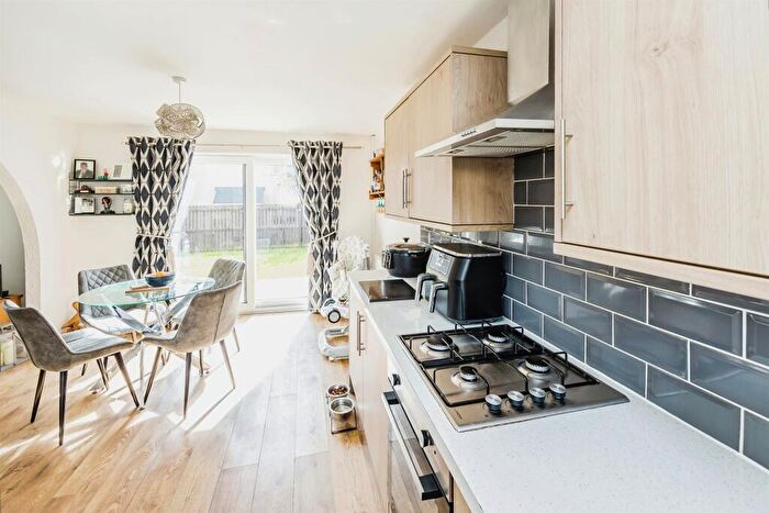 3 Bedroom End Of Terrace House For Sale In Dudley Crescent, Halifax, HX2