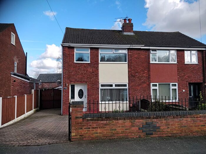 3 Bedroom Semi-Detached House To Rent In St. Marys Road, Halton, WA7