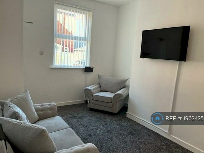 6 Bedroom End Of Terrace House To Rent In Hardacre Street, Ormskirk, L39