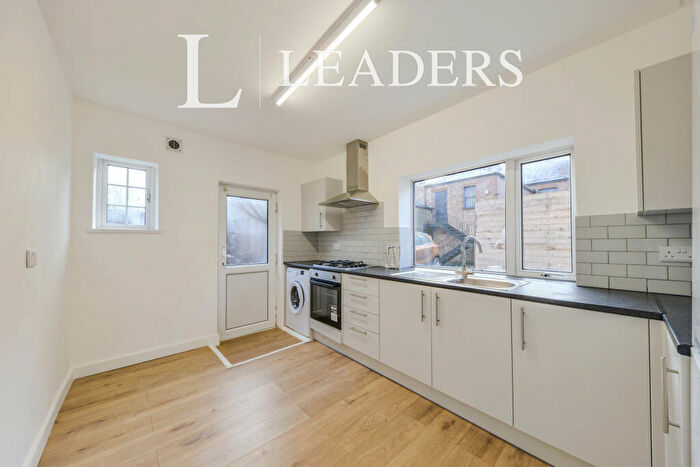2 Bedroom End Of Terrace House To Rent In Sandfield Road, AL1
