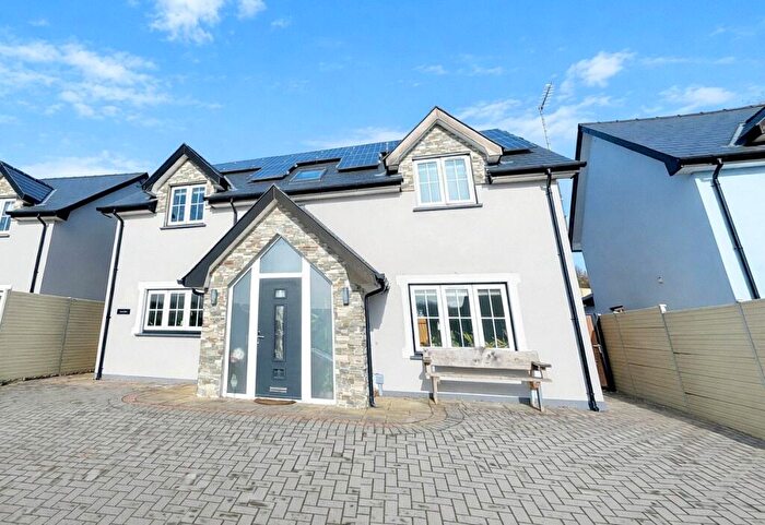 4 Bedroom Detached House For Sale In Adpar, Newcastle Emlyn, SA38