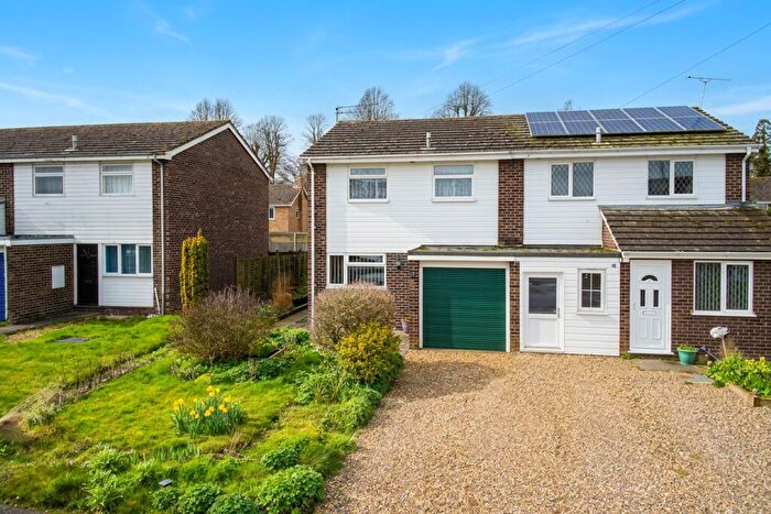 3 Bedroom Semi Detached House For Sale In Church Close, Roydon, Diss, IP22