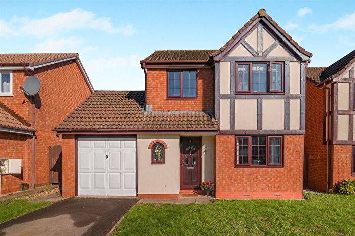 3 Bedroom Detached House For Sale In Heronston Close, Undy, NP26