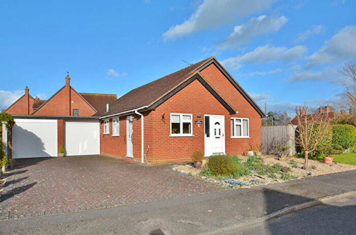 2 Bedroom Detached Bungalow For Sale In Old Farm Close, Worminghall, HP18