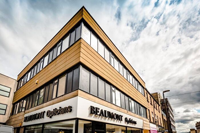 1 Bedroom Apartment To Rent In Cloth Hall Street, Huddersfield, West Yorkshire, HD1