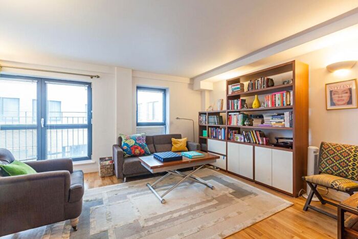1 Bedroom Flat To Rent In Boundary Street, , Shoreditch, London, E2