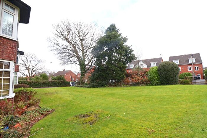 2 Bedroom Apartment For Sale In Victoria Gardens, Oxton, Wirral, CH43