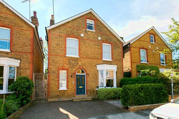 5 Bedroom Detached House To Rent In Dynevor Road, Richmond, TW10