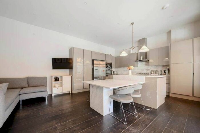 4 Bedroom Semi-Detached House To Rent In Rayners Road, East Putney, London, SW15