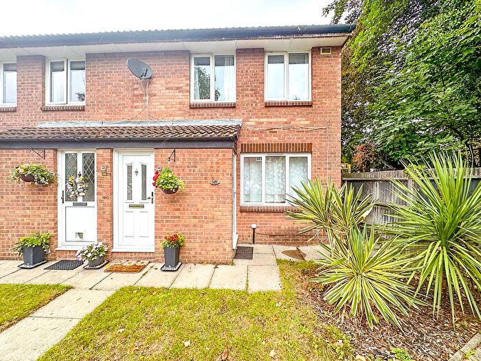 1 Bedroom Flat To Rent In Pippins Close, West Drayton, UB7