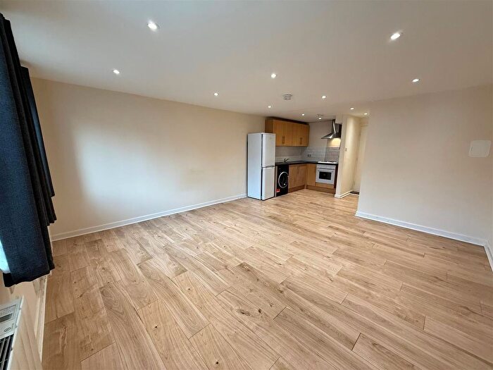 1 Bedroom Flat To Rent In Hamilton Court, Stone Lane, Peterborough, PE1