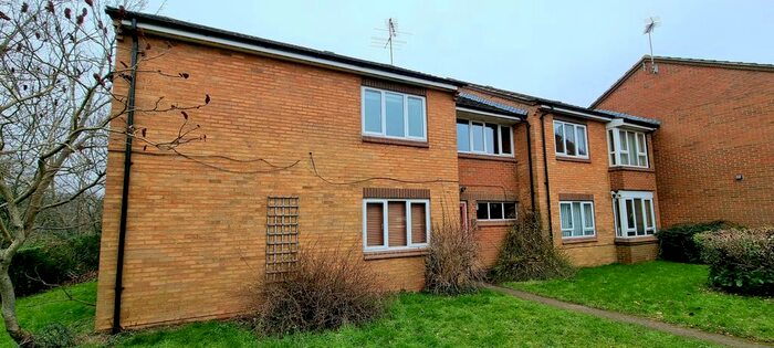 1 Bedroom Flat To Rent In Nutfield, Welwyn Garden City AL7