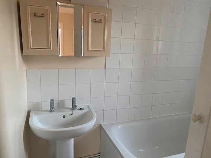 1 Bedroom Flat To Rent In Winchester Street, Whitchurch, RG28