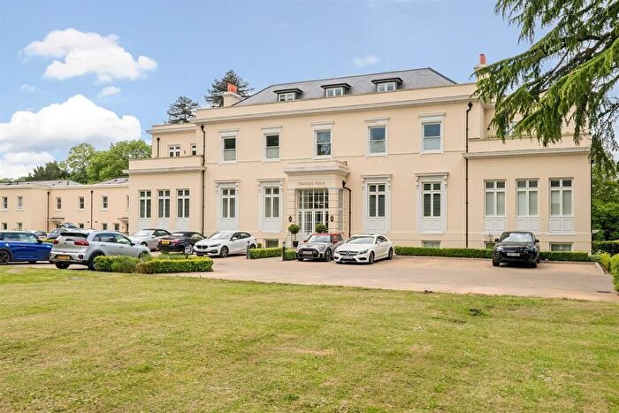 2 Bedroom Flat For Sale In Mansion House, Frith Park, Tadworth, KT20