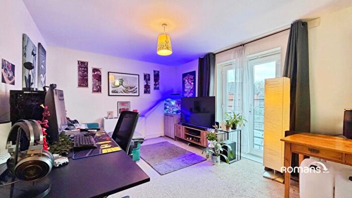 1 Bedroom Apartment For Sale In Englefield Way, Basingstoke, Hampshire, RG24