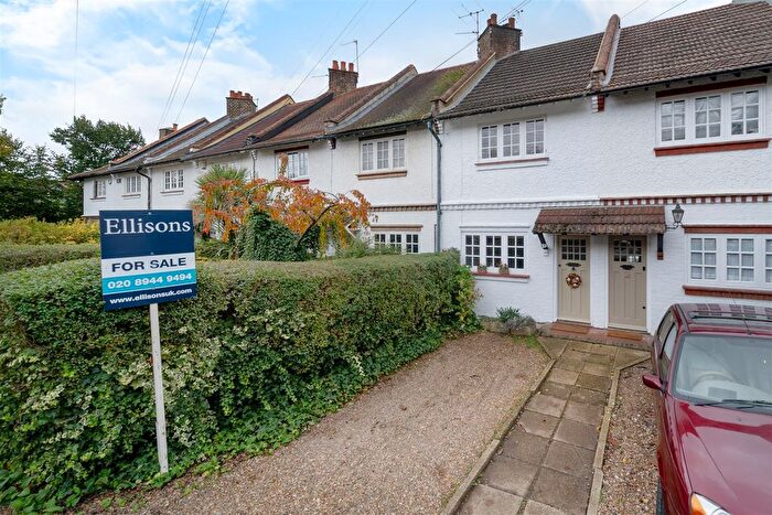 3 Bedroom Property For Sale In Church Lane, London, SW19