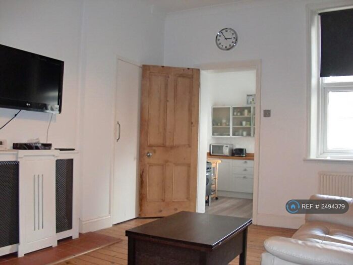2 Bedroom Flat To Rent In Sandyford, Newcastle Upon Tyne, NE2
