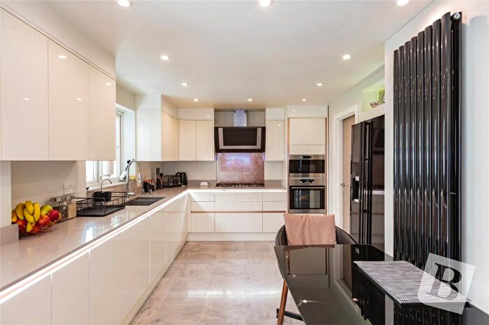 4 Bedroom House For Sale In Cornelius Vale, Chelmsford, Essex, CM2