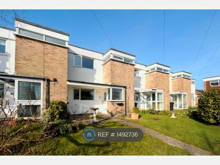 3 Bedroom Terraced House To Rent In Broyle Close, Chichester, PO19