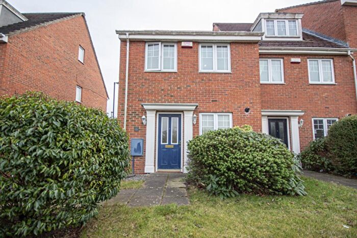 3 Bedroom End Of Terrace House To Rent In Kenton Lane, Newcastle Upon Tyne, NE3