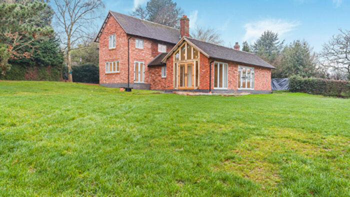 4 Bedroom Cottage To Rent In Hillwood Road, B75