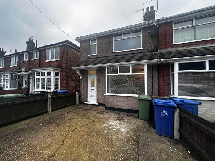 3 Bedroom End Of Terrace House To Rent In Chelmsford Avenue, Grimsby, DN34