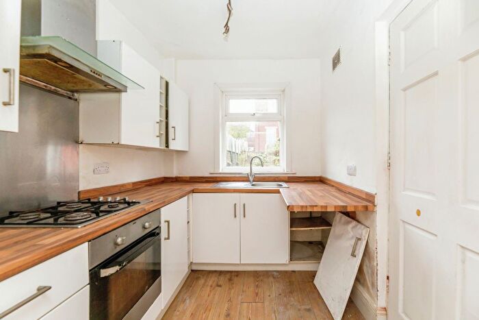 3 Bedroom End Of Terrace House For Sale In Firth Park Crescent, Sheffield, South Yorkshire, S5