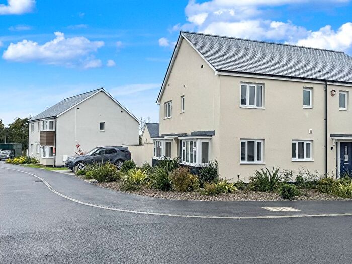 3 Bedroom Semi-Detached House For Sale In Lukes Farm, Sheepwash, EX21