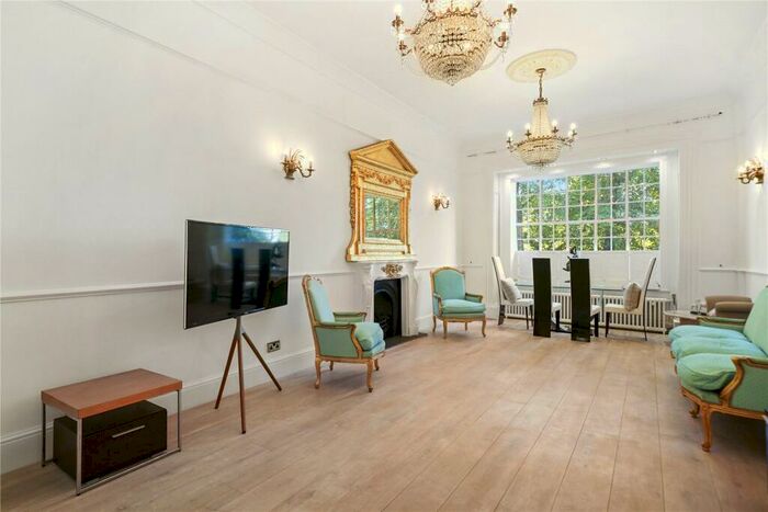 3 Bedroom Maisonette To Rent In Ormonde Terrace, St Johns Wood, NW8