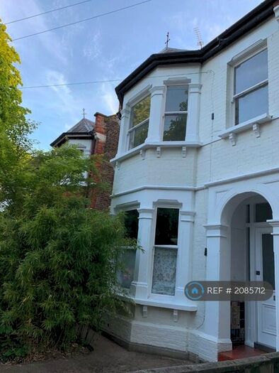 2 Bedroom Maisonette To Rent In Lenham Road, Sutton, SM1