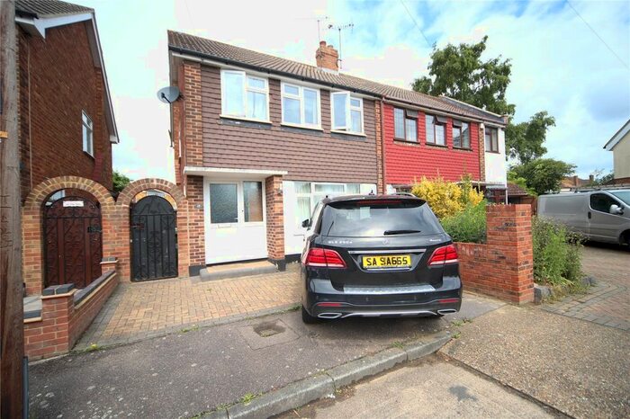 3 Bedroom Semi-Detached House To Rent In Hall Close, Stanford-Le-Hope, Essex, SS17