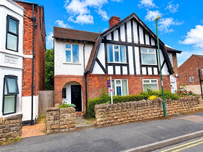 4 Bedroom Semi-Detached House To Rent In Greenfield Street, Dunkirk, Nottingham, NG7