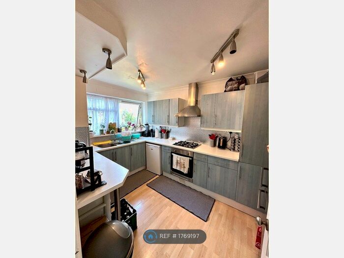 2 Bedroom Flat To Rent In Bilsby Lodge, Wembley, HA9
