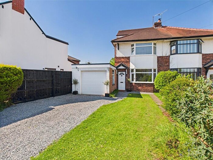 3 Bedroom Semi-Detached House For Sale In Chester Road, Huntington, CH3
