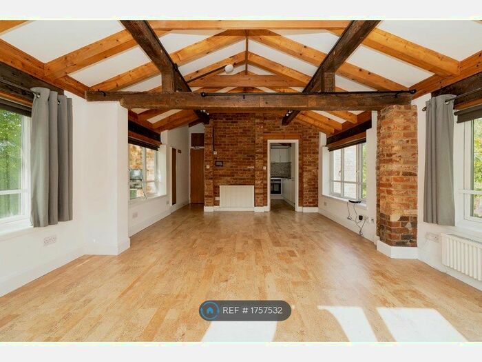 Studio To Rent In Smithbrook Kilns, Cranleigh, GU6