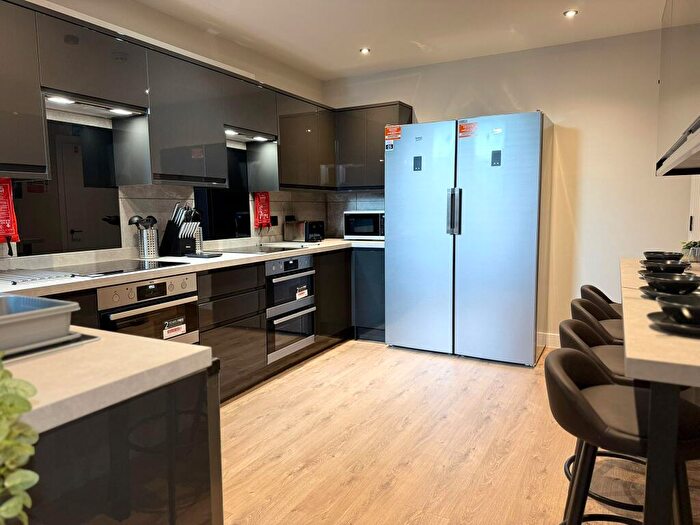 Flat To Rent In Douglas Road Maidstone., ME16