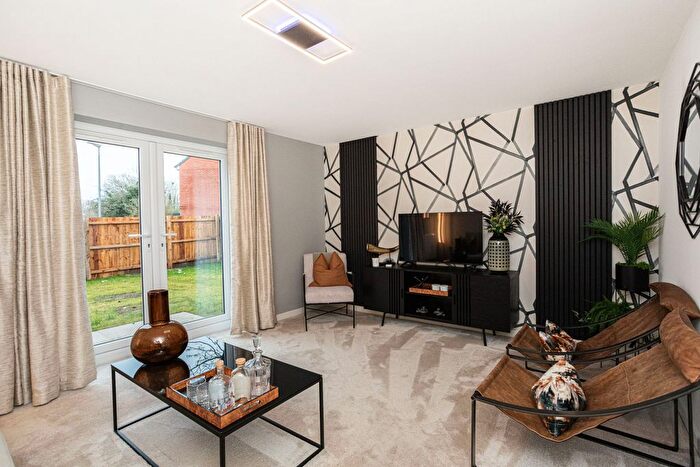 3 Bedroom Semi Detached House For Sale In Worsley Mesnes Drive, Wigan, Greater Manchester, WN3