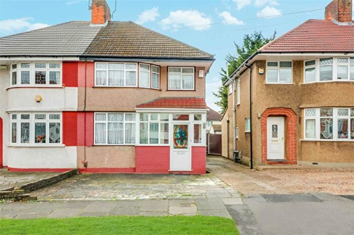 3 Bedroom Semi-Detached House To Rent In St Edmunds Drive, Stanmore, HA7