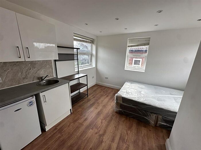 Studio To Rent In Boundfield Road, Catford, SE6