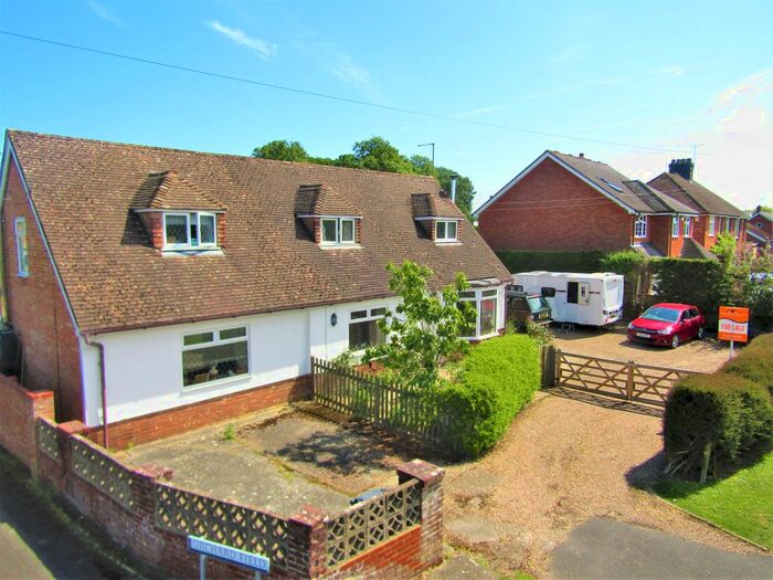 4 Bedroom Detached House For Sale In School Road, Bethersden, Ashford, TN26